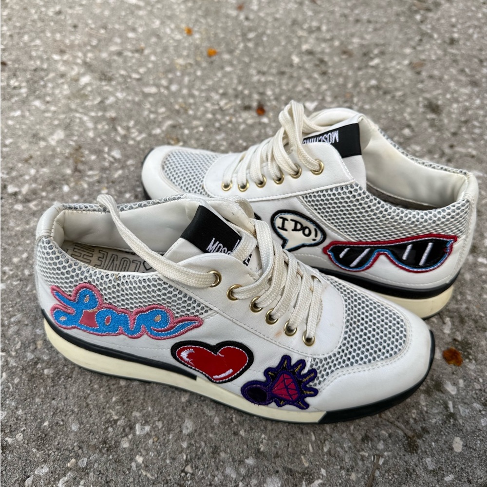 Love Moschino White leather Sneakers with “I do” love theme